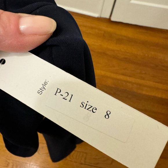 Krazy Larry pull-on elastic waist trouser in navy. Size 8. NWT - Picture 6 of 8